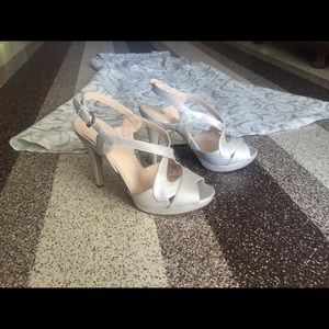 New Nine West platform sandal